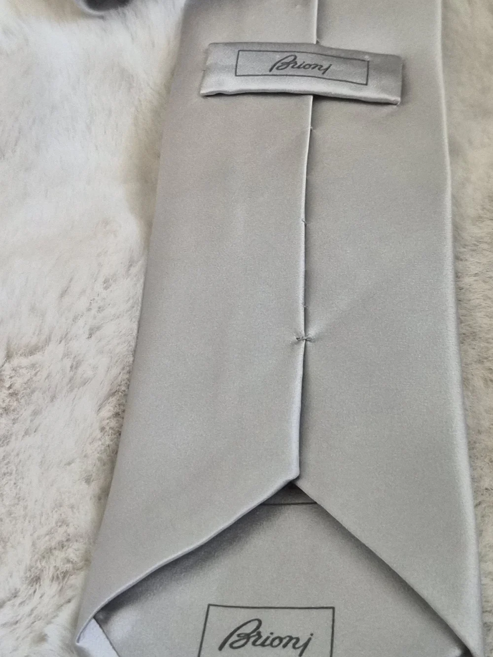 Luxury Brioni Italy 100% Silk Silver Gray Designer Necktie Mens Classic Elegant